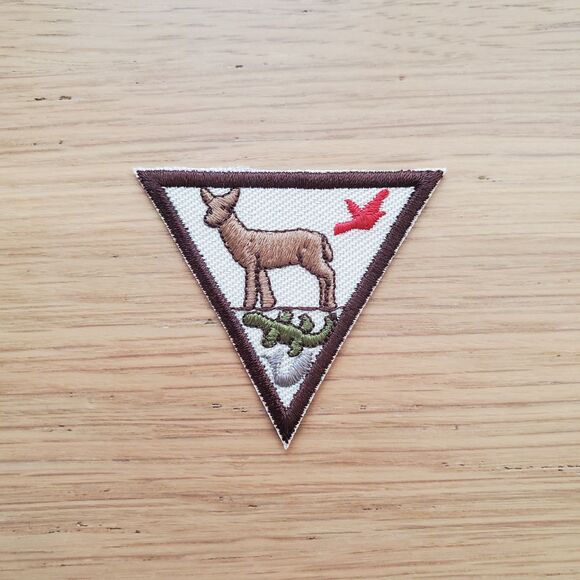 Vintage Y2K Girl Scout Brownie Try-It Animals Patch - Picture 1 of 3